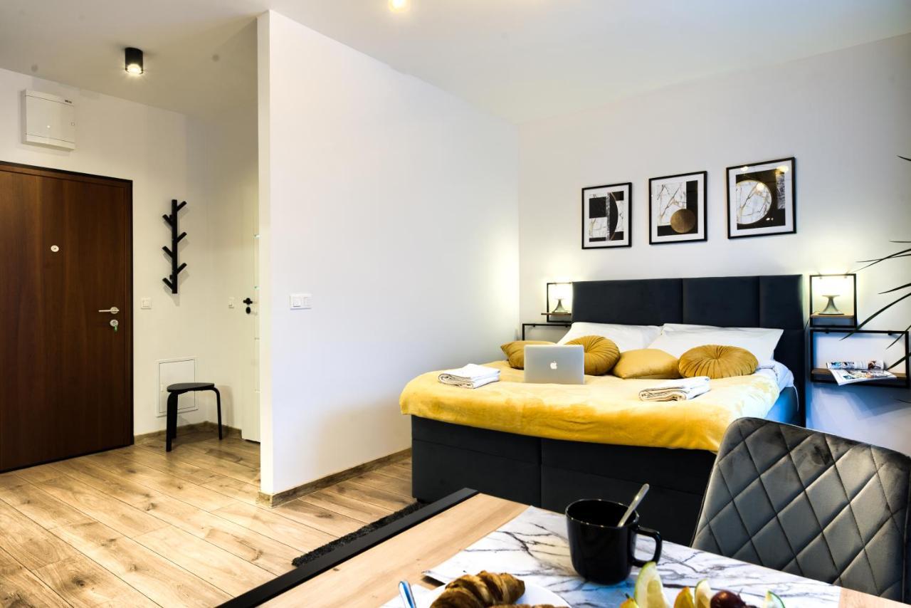Kazou Residence Warsawa Bagian luar foto