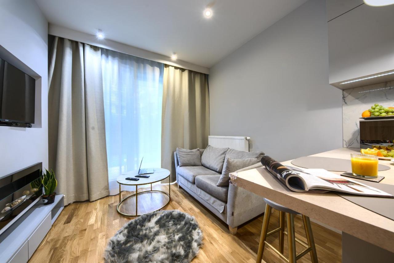 Kazou Residence Warsawa Bagian luar foto